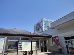 富山とももうお別れです。
最後に道の駅蜃気楼でお土産を購入します。