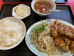 【東神奈川／横浜中央卸売市場】

中華料理屋なのに、なぜか「生姜焼き定食」を頼んでしまった私...肉でかし...

まあ、可もなく不可もなくのお店でございやした...
