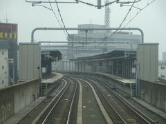 その先にある新加美駅。
大和路線の加美駅のすぐ近くで、ここも歩いたことがある。