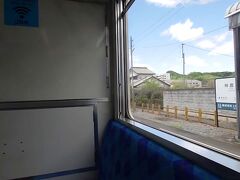 富岡製糸場最寄りの富岡駅を過ぎると、駅間も長くなりスピードもアップ。まるでかつての両毛線に乗っているかのような感覚になるのです。