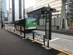 旅の起点は、都営バスの渋谷三丁目バス停
背景は首都高速３号渋谷線下りの渋谷ランプ。

都バスで飛ばすぜぃ！　by 京さま＆慎ちゃん
