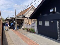 かなりの乗客が下車していった。養老渓谷駅