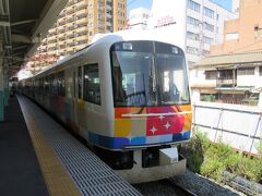 きらきらうえつ号が新潟駅８番線に入線し停車しました。