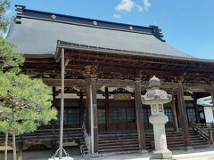 三社まいりのトリを飾る本光寺。

このお寺が一番存在感がありましたね。

こちらも、円光寺、真宗寺同様、浄土真宗本願寺派の寺院です。