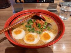 GW真っ最中の一幻は長蛇の列。
卵追加しちゃった。
なぜか東京で食べる気にはなれず。
やっぱりおいしい。

