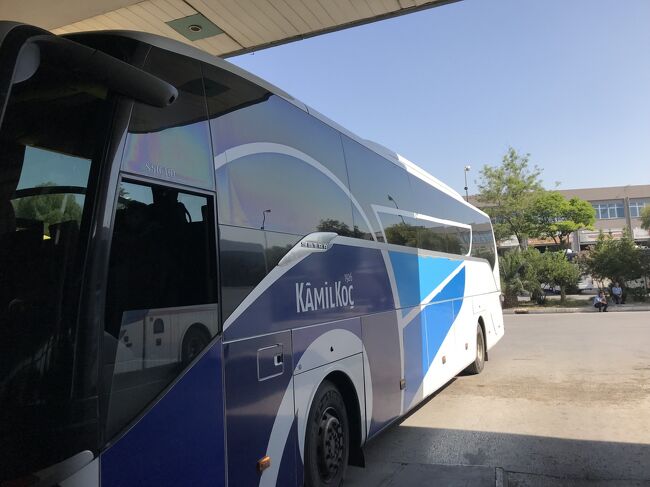 Kamir Koc社のバスでアクヤカ（Akyaka)へ出発