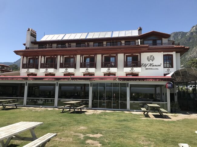 エリフ ハニム ホテル &amp; スパ<br />裏口