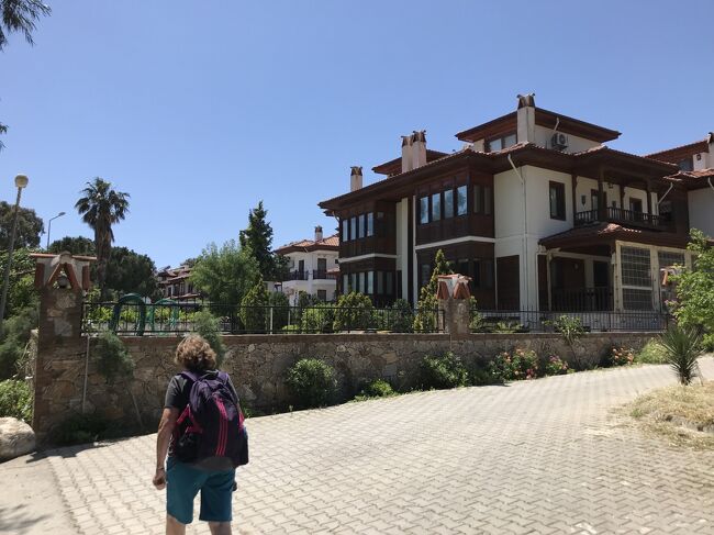 河口近くの乗り場まで歩く