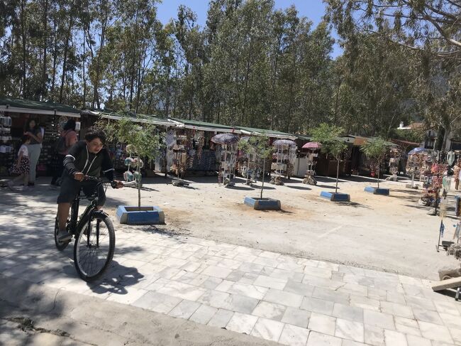 河口近くの乗り場まで歩く