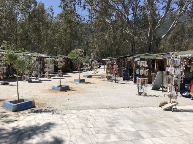 河口近くの乗り場まで歩く