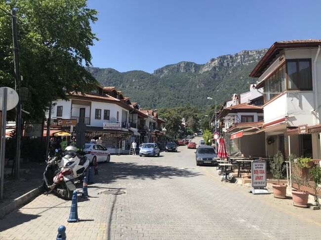 海を離れNail Çakırhan eviへ向かう