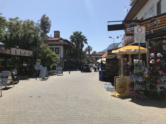 海を離れNail Çakırhan eviへ向かう