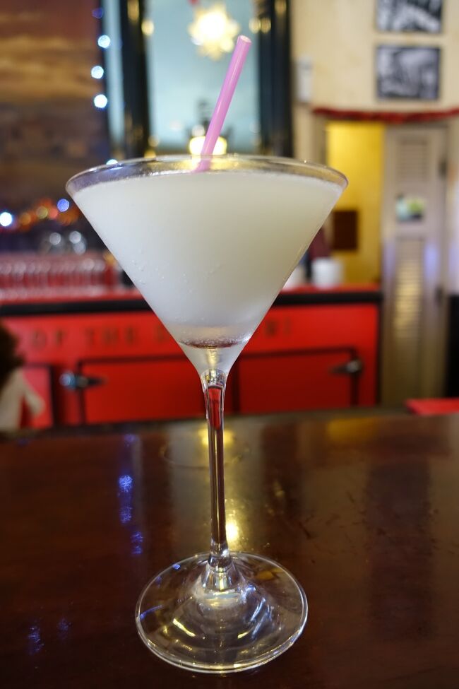 もちろんフローズン・ダイキリを注文。