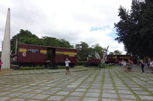 3日目は観光しながら、サンタクララ⇒シエンフエゴス⇒トリニーダへ移動。