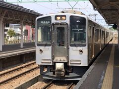 ●高田駅

この２泊３日の旅はけっこうキツキツの行程で、すでに疲労困憊の感もあり、まだお昼前ですがここで帰路につくことに。
ホテルで荷物を受け取り、「高田駅」から「妙高はねうまライン」の普通列車に乗り「上越妙高駅」へと移動し、北陸新幹線で帰京しました。

今回、前々から訪れてみたかった北陸エリアの桜の名所について、この３日間で制覇することができ、少々慌ただしかったものの満足できる旅となりました。
最後までご覧いただき、どうもありがとうございました。