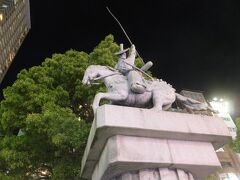 日暮里駅。
太田道灌ってここだったのね。
この前、埼玉の越生で「山吹の里」に行ったけど、ここから行ったのかあ。
けっこう遠出だったのね。