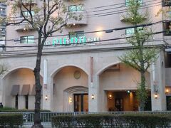 本日のホテルはピエナ神戸です。

朝食ビュッフェが豪華というので選びました。
明日の朝が楽しみだわ～