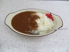 13:15
フェリーターミナルの食堂でカレーを食べます。