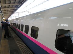 郡山駅１７時１７分着。
東京駅からわずか１時間１７分の新幹線旅でした。
