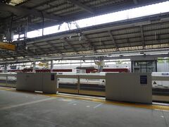 京急鶴見駅　


