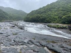 少し焦り気味に歩きましたが無事想定時間前にカンピレーの滝に到達。