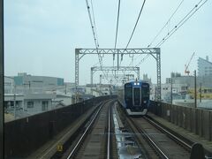 阪神間の下町を走っているイメージ（というか事実）の阪神電車だけど、現在ではほとんどの区間が高架化されている。