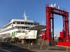 姫路と小豆島・福田港を結びます。