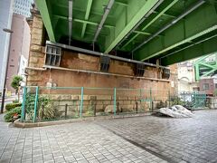 【エル・チャテオ・デル・プエンテ／El Chateo del Puente】

ヨドバシカメラとは逆側の旧）電気街口から神田川に向かいます～