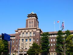 続いて名古屋市役所。こちらもかっこいい。
これは負けたわ、我が横浜市役所の完敗だわ…
ていうかなんか神奈川県庁に似てるな…
