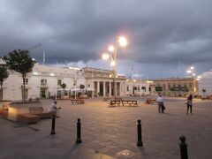 再びパレス広場