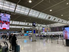 今回は成田空港からのスタート。
実は成田空港に来るのが初めてなのでワクワクしています！