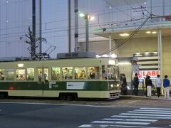 　広島駅から広電の路面電車に乗り、八丁堀で下車。ここで夕食をとってからホテルへ向かうことにした。