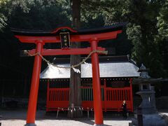 奈良井宿を出た所に鎮神社があったので、参拝して引き返します。