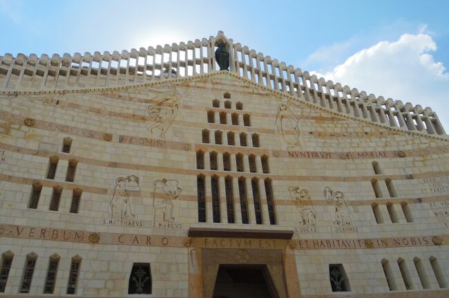 4日目はガリラヤ地方の観光へ。<br />まずはナザレの受胎告知教会と聖ヨセフ教会。