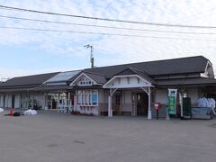 肥前浜駅。無人駅ですが、レトロな雰囲気で整備されていました。