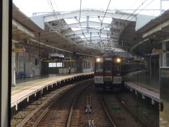 西九条駅。
西大阪線時代の終着駅。