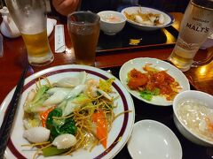 ホテルの最寄り駅、元町で下車。
南京町で遅い昼食兼夕食を摂りました。ブランチならぬ、ランナー(Lunch+Dinner=Lunner）？
フカヒレスープ、小籠包、海鮮焼そば、エビチリのランチセットでも、ビールを付けたらもうお腹いっぱい！

京華樓
078-391-7707
https://maps.app.goo.gl/Up2DPuTeQyYboXEv6