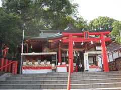 次に訪れたのは、熊本城稲荷神社です。


ここは、1588年（天正16年）、加藤清正公が肥後の国主として入国するにあたり勧請した神社だそうです。