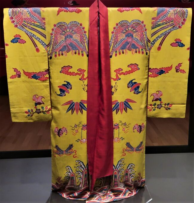 東博-4 《 琉球展 》尚家宝物(国宝)紅型綾袷衣装 ☆素材/技法 東博-4 《 琉球展 》尚家宝物(国宝)紅型綾袷衣装 ☆素材/技法