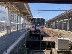 一畑電車の始発、「松江しんじ湖温泉駅」。乗れると思っていなかったのでちょっと嬉しいローカル電車です。