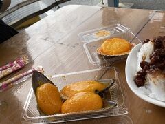 ウニソースの乗ったムール貝と奥のはホタテ。コスパも良くておいしかったです。