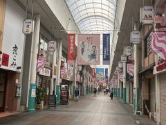 上川端商店街を通り、中洲川端駅から空港へ向かいます。