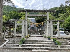 伊香具神社

羽衣伝説がある古寺

拝殿は改装中でした