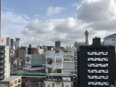 夜半の雨も上がり
晴れて来た
ツイテイルの朝
おはよう通天閣！！