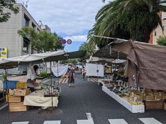 さて、気を取り直して（？）

300余年の歴史を持つ日本屈指の露店市にやって来ました。
