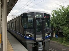 さて、敦賀駅に戻ります。
週明けに米原発の新幹線に乗るには、やはり敦賀から行ったほうが楽で時間短縮になる、、このあたりの交通が難点。。北陸も本数によるなあ。。