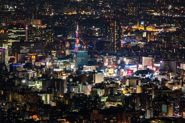 明りがついてる部屋が少ないかな？