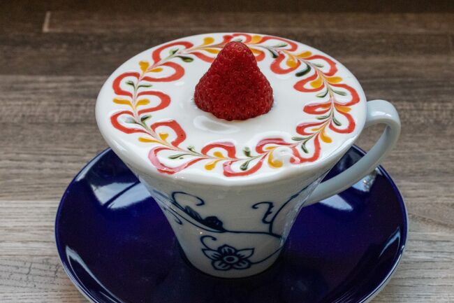 季節季節でパフェやデコレーションが変わるらしいです。<br />このイチゴのバフェを食べてみたかったから<br />まだメニューにあって嬉しかったです。