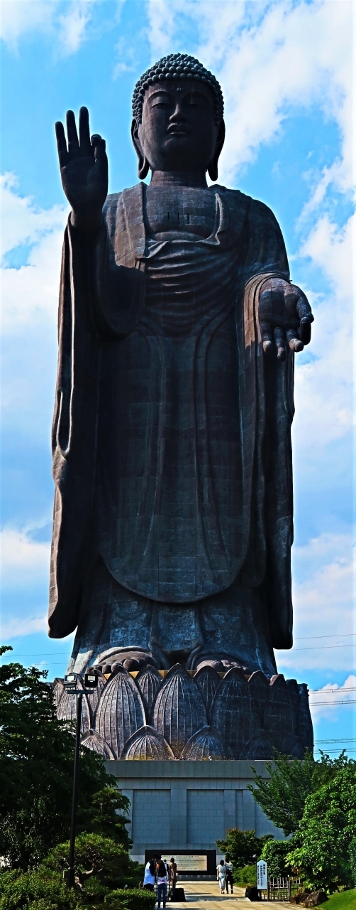 ブロンズ，中国古董仏像，古銅製，高50 cm，重約9500克 ブロンズ，中国古董仏像，古銅製，高50 cm，重約9500克