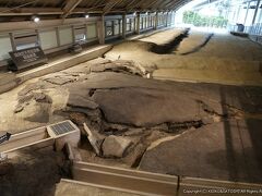 野島断層は、あの阪神大震災を引き起こした断層です。
震災時、香川に住んでいたので、私も恐怖の体験を思い出しました。